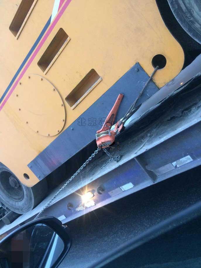 手扳葫蘆運(yùn)輸汽車(chē)應(yīng)用圖